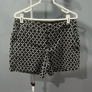 ELLE * Perfect Shorts for Vacation